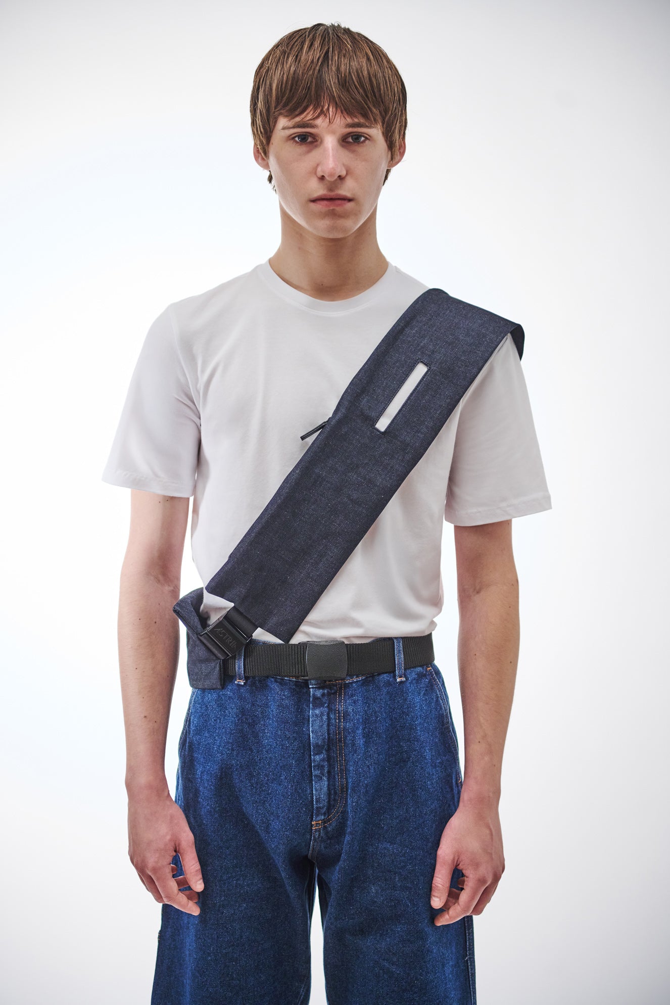 
                  
                    Astria/001 - Denim
                  
                